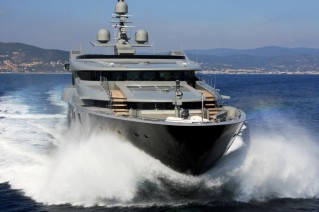 SEA FORCE ONE - Bow Underway